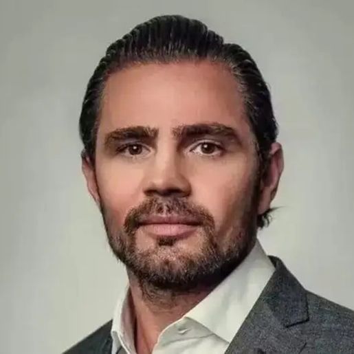 Daniel Vorcaro e parentes são alvos da PF em operação que investiga fraudes no Banco Master