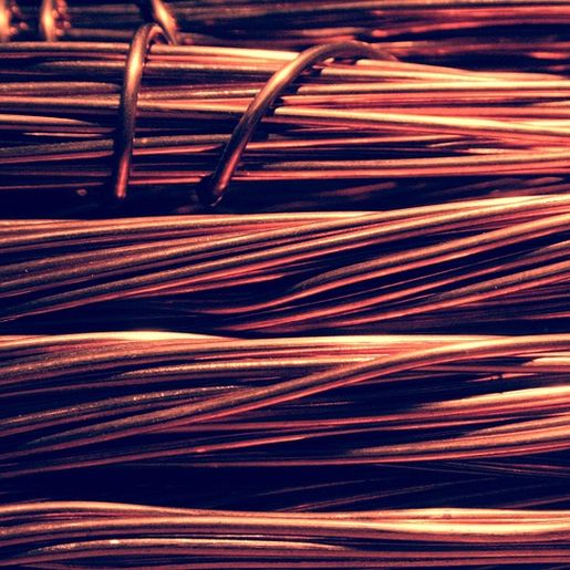 Dupla é presa após furtar 600 metros de fio de cobre em construção de SMOeste