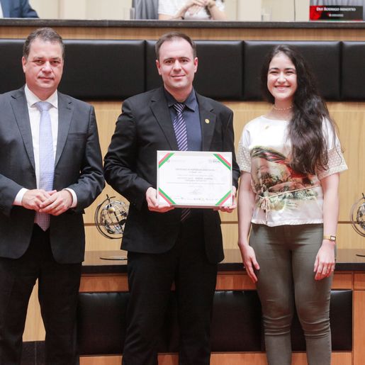 HRTGB recebe certificado de responsabilidade social da Alesc