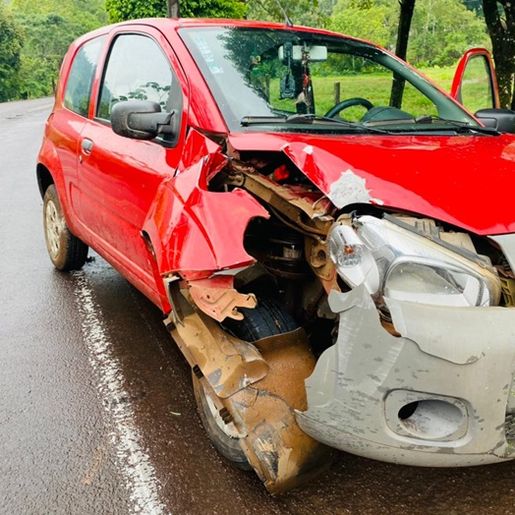 Mulher tem mal súbito e sofre acidente na SC 163