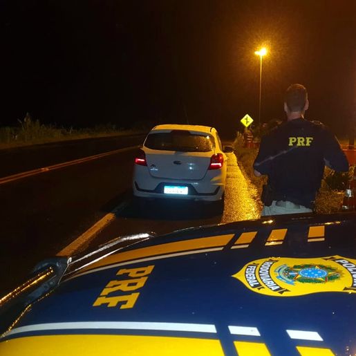 Carro roubado final de semana no RS é recuperado na BR 158 em Palmitos