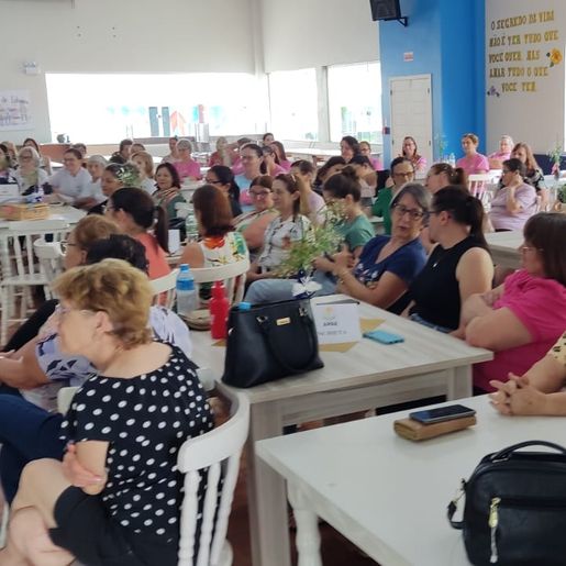 Encontro regional das mães voluntárias é realizado pela APAE Viviane de Cedro