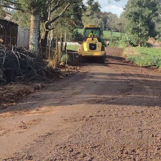 Manutenção de máquinas compromete cronograma de obras em Belmonte