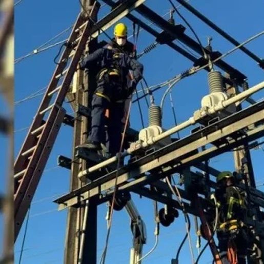 Ventania deixa quase 2 mil unidades sem luz no Extremo Oeste