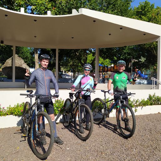 Ciclistas percorrem interior de Mondaí para registrar locais históricos e culturais