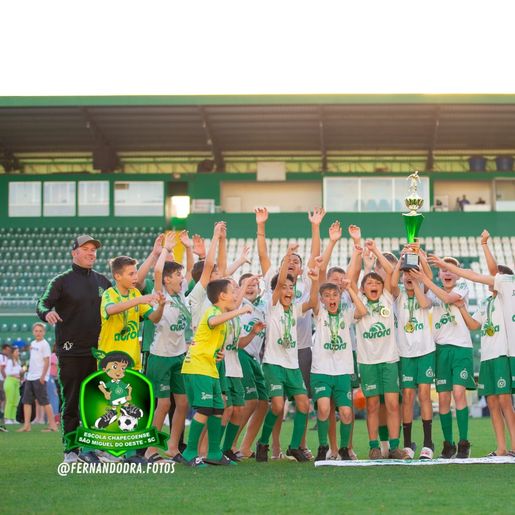 Escola da Chape de São Miguel do Oeste conquista título na Arena Condá