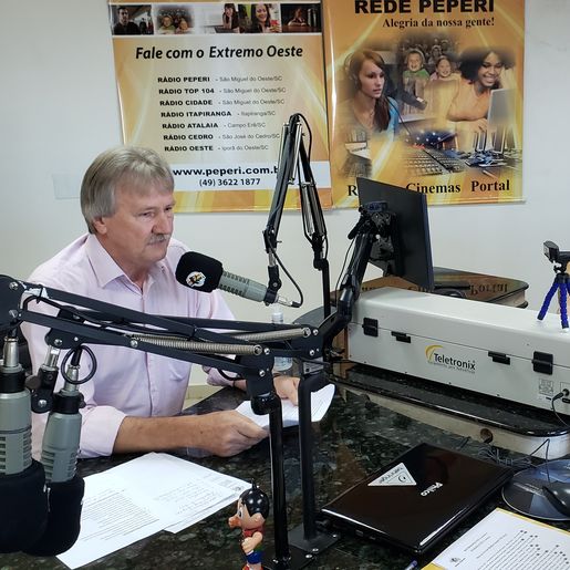 Rádio Oeste recebe lideranças para avaliação do ano e projeções para 2023