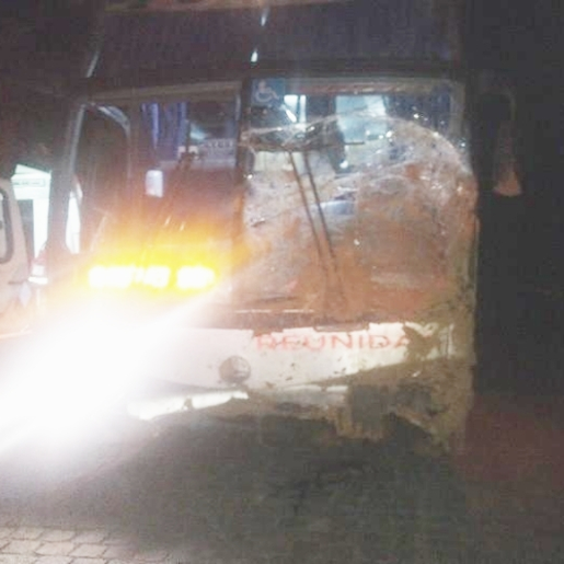 Ônibus com saída de SMOeste se envolve em acidente no norte de SC