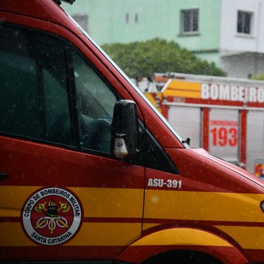 Motorista fica gravemente ferido ao colidir carro contra muro em Iporã do Oeste