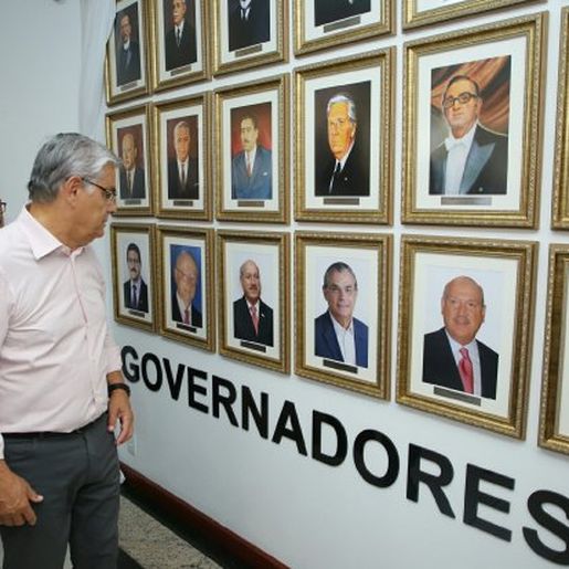 Julgamento da aposentadoria de ex-governadores de SC é suspenso no STF