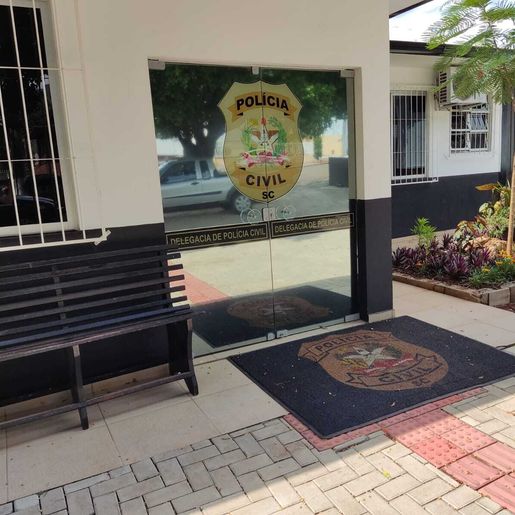 Quatro pessoas são condenadas a 40 anos de prisão por tráfico de drogas