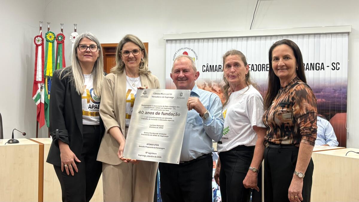 APAE de Itapiranga recebe homenagem da Câmara de Vereadores pelos 40 anos de atividades