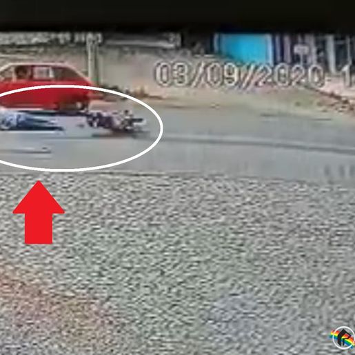 VÍDEO: Câmera flagra queda de moto devido ao óleo na pista em SMO