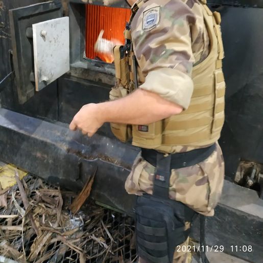 Polícia Militar de SMOeste incinera drogas apreendidas