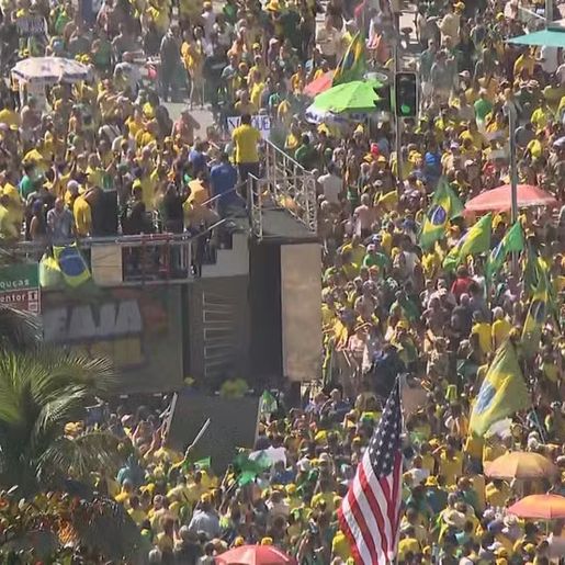 Apoiadores de Bolsonaro realizam manifestações em diversas cidades do país