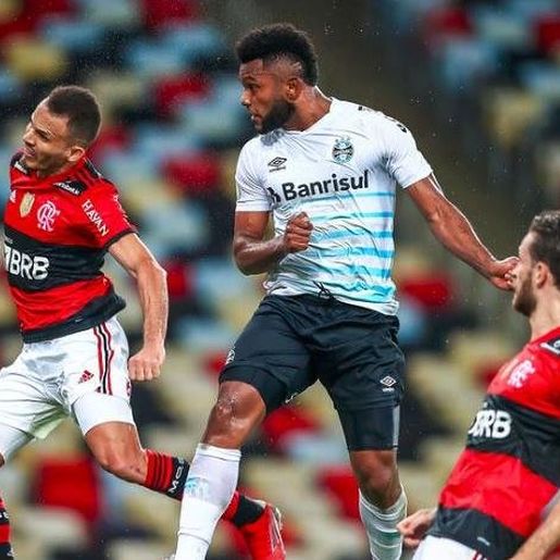 Grêmio surpreende Flamengo e conquista vitória essencial no Brasileirão