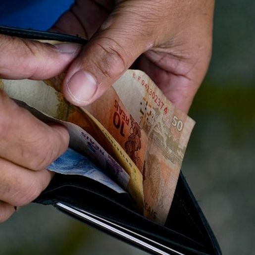 Trabalhador catarinense tem um dos maiores salários do Brasil em 2023, aponta IBGE