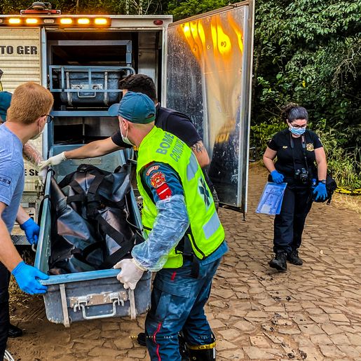 Homem morre ao bater em cabeceira de ponte e cair em Rio no interior de Riqueza