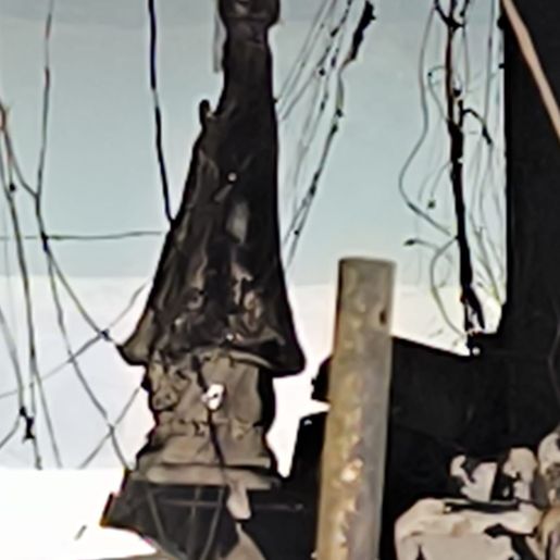 Incêndio destrói empresa, mas imagem de Nossa Senhora permanece intacta