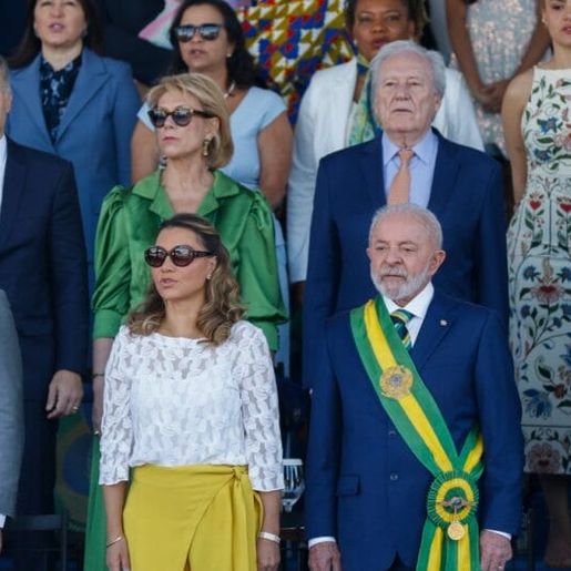 Com "Brasil soberano" como tema, Lula participa de desfile de 7 de Setembro em Brasília