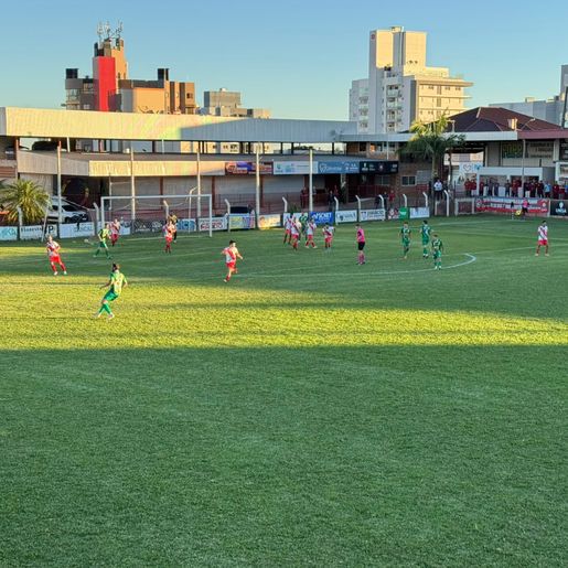 Guarani vence Pinhal por 2 a 0 e conquista a primeira vitória no Estadual