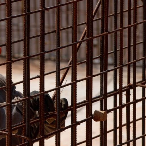 SC bate recorde de emprego para estrangeiros, com destaque para o Oeste