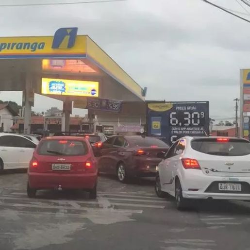 Postos de combustíveis são autuados por reajuste de preço antecipado em SC