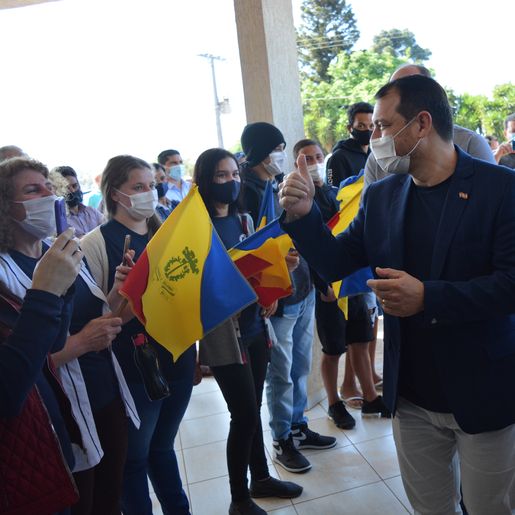 Carlos Moisés visita Campo Erê e anuncia mais de 19 milhões para municípios da região