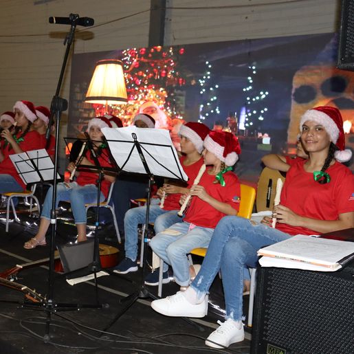 Santa Terezinha faz ação de Natal com sorteio da campanha show de prêmios 2023