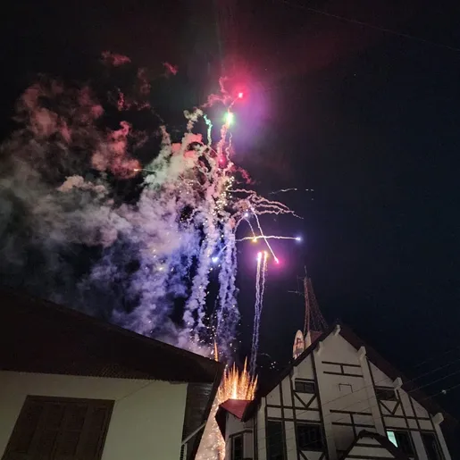 Espetáculo inaugura Cine Peperi Itapiranga