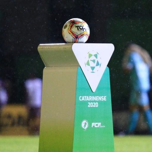Federação anuncia paralisação do Catarinense por tempo indeterminado