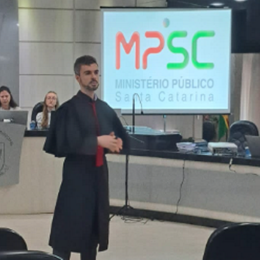 Homem que tentou matar ex-companheira asfixiada no meio da rua é condenado