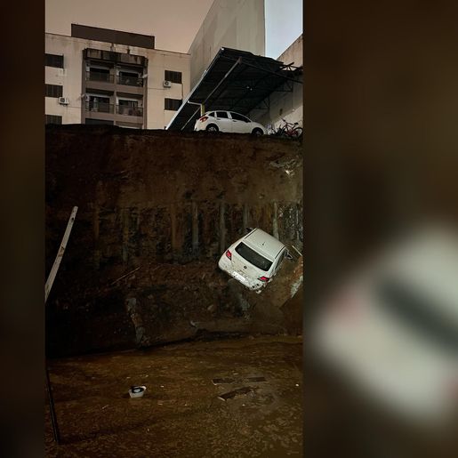 Desmoronamento em Chapecó atinge garagem e central de gás de prédio