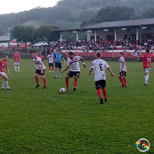 Cometa luta e não consegue a classificação no Estadual