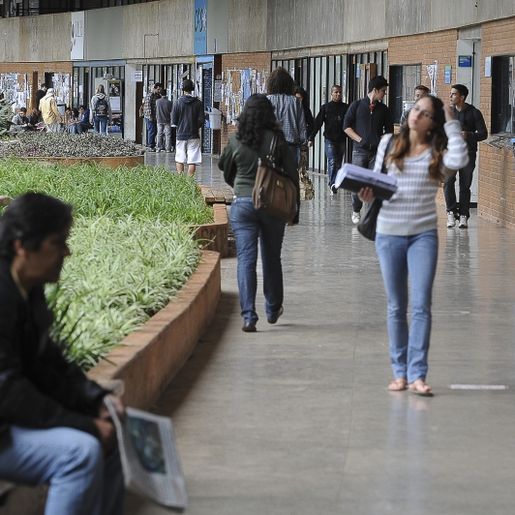 Faculdade Gratuita vai beneficiar mais de 30 mil alunos catarinenses em 2023