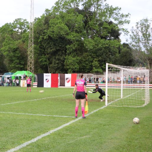 Ouro Verde conquista título histórico após 12 anos de espera