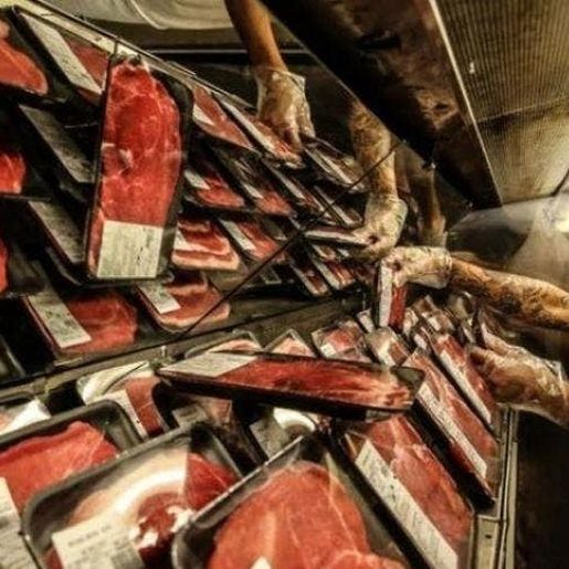 Preço da carne cai pela primeira vez após 16 meses, mas alta acumulada é de 22%