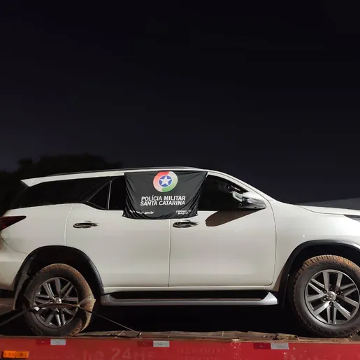 Perseguição termina com prisão e recuperação de caminhonete furtada em SMO