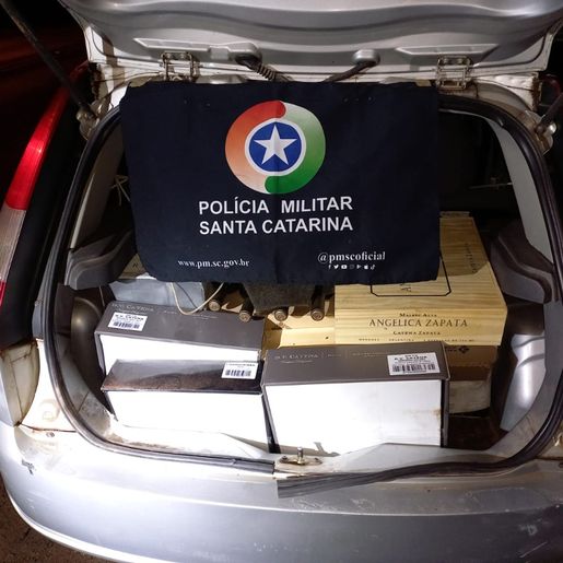 296 garrafas de vinho são apreendidas em Palma Sola e Campo Erê