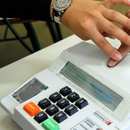 Número de eleitores no exterior cresce quase 40%