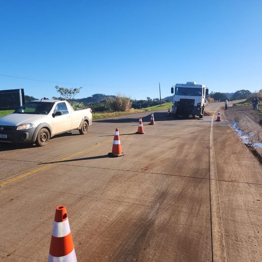 Colisão traseira deixa o trânsito lento na BR- 163