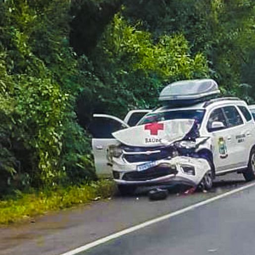 Veículo da Saúde de Bandeirante se envolve em acidente na BR-282