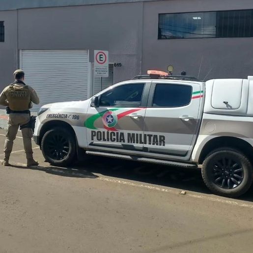 PM flagra casal com maconha durante abordagem em São Lourenço do Oeste