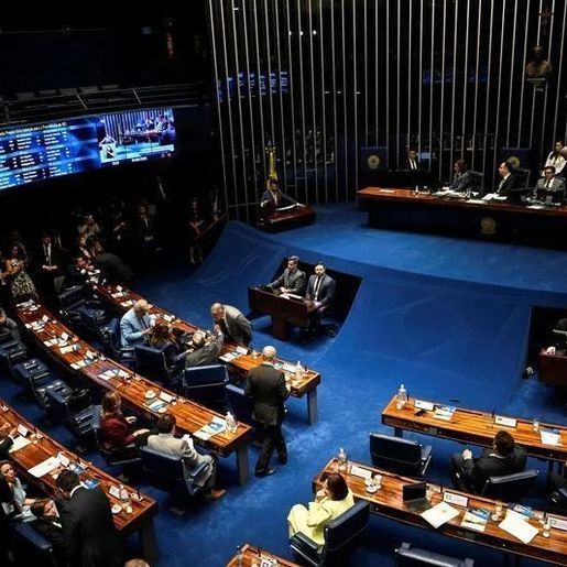 Senado quer nova lei do impeachment antes do recesso