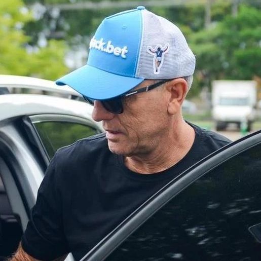 Grêmio anuncia a saída do técnico Renato Portaluppi