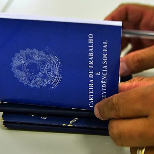 Pagamento do abono salarial começa nesta segunda, com valores entre R$ 127 e R$ 1.518