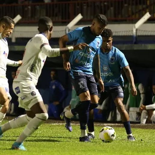 Azuriz perde nos pênaltis para o Bahia e cai de pé na Copa do Brasil