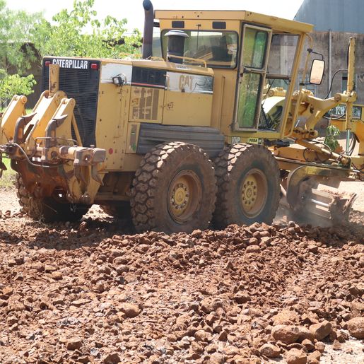 Secretaria de Obras inicia o ano com recuperação de estradas em Cedro