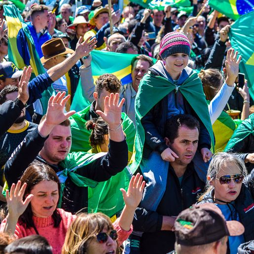 Justiça homologa arquivamento do caso de suposta saudação nazista durante manifestação em SMOeste