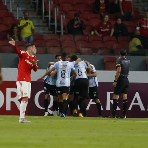 Com ajuda de gol contra, Inter empata com o Guaireña no Beira-Rio